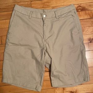 LULULEMON commission short relaxed 11 inch Oxford